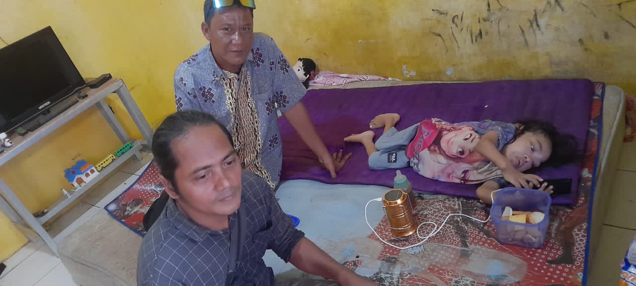 Kunjungan Ketua dan Anggota Divisi Investigasi AWII DPD Provinsi Banten ke Rumah Keluarga Pasien Disabilitas di Kota Tangerang