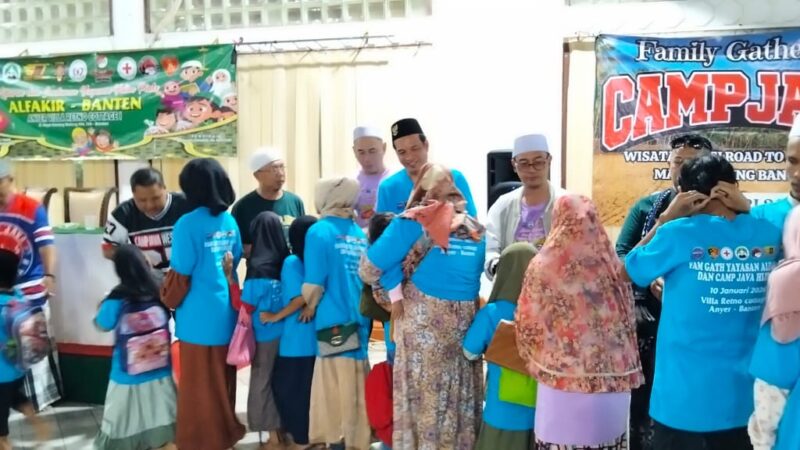 Yayasan ALFAKIR dan Alumni STM Camp Java, Wisata Religi ke Masjid Agung Banten Diikuti dengan Santunan Anak Yatim