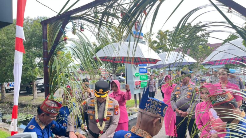 Komandan Kodim 1015/Sampit Hadiri Pisah Sambut Kapolres Seruyan di Mapolres Seruyan.