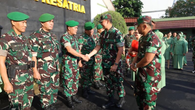 Pangdam l/BB dan Ketua Persit KCK Daerah l/BB Kungker ke Kodim 0201/Medan