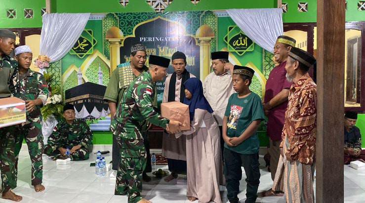 Dansatgas 410 Alugoro Menghadiri Peringatan Isra Mikraj Bersama Masyarakat Kampung Vascodamnem