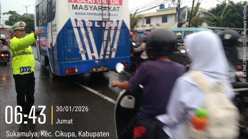 Polsek Cikupa Laksanakan PECAK Pagi, Arus Lalu Lintas Terpantau Ramai Lancar