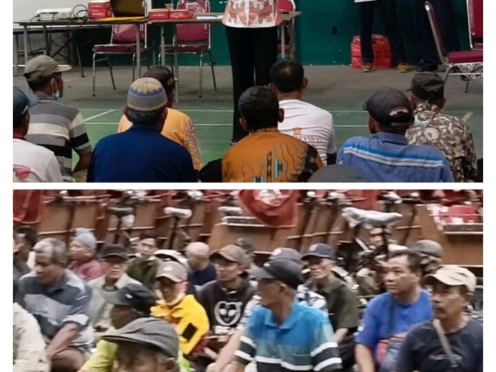 Wabup Hj.Mimik Idayani Sekaligus Ketua DPC Gerindra Kabupaten Sidoarjo Menyerahkan Bantuan Becak Listrik Program dari Presiden Prabowo.