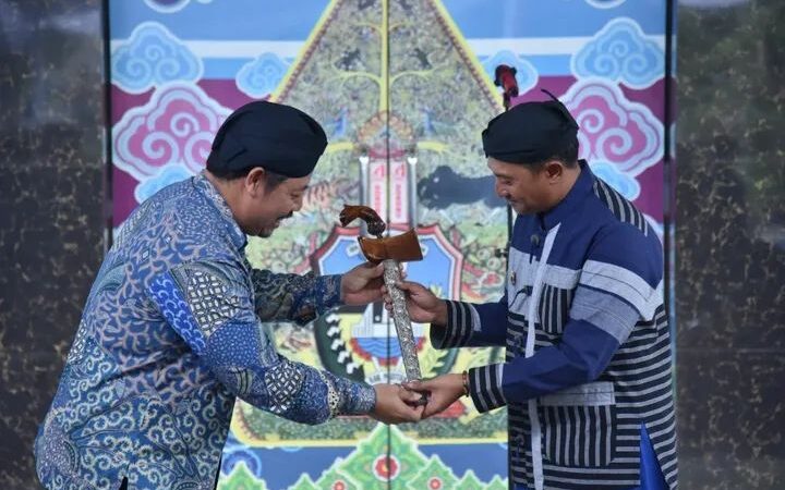 Keris Pusaka Milik Presiden Prabowo Subianto Menjadi Pusat Perhatian di Ajang Gelar Budaya Luwung Pacitan