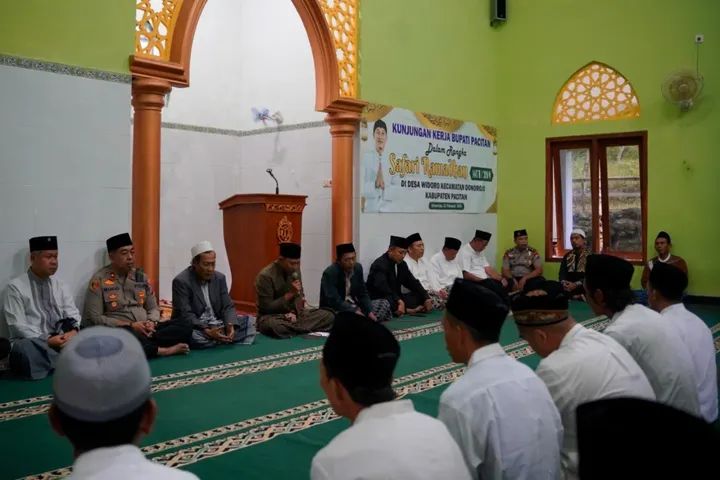 Bupati Pacitan Indrata Nur Bayuaji Awali Agenda safari Ramadan 1447 H / 2026M di Kecamatan Donorojo