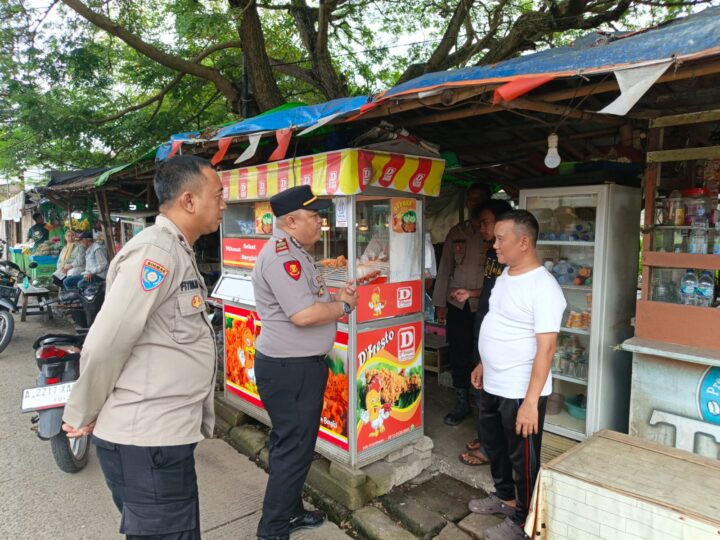 Polsek Kronjo Gelar KRYD, Tertibkan Aktivitas Debt Collector di Bundaran Tugu Cangkir