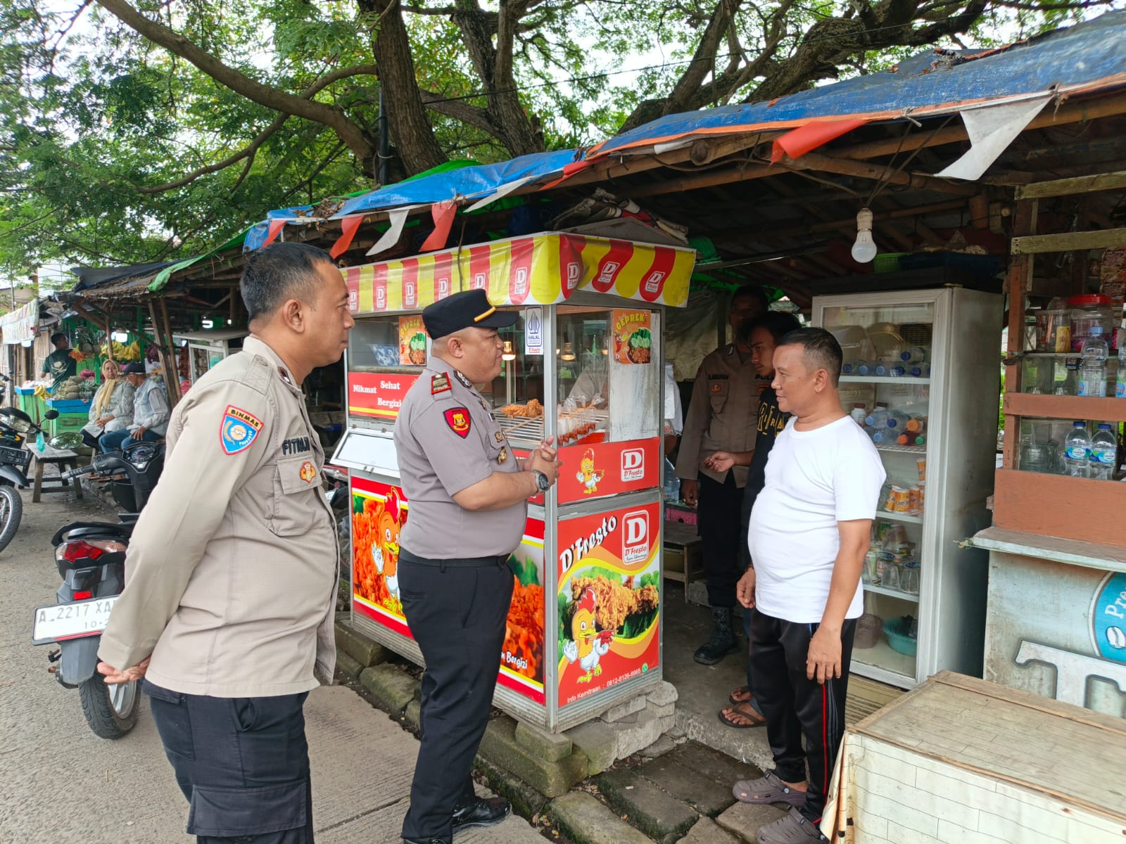 Polsek Kronjo Gelar KRYD, Tertibkan Aktivitas Debt Collector di Bundaran Tugu Cangkir