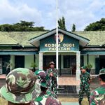 Ratusan Prajurit Kodim 0801/Pacitan Gotong Royong Bersihkan Puing-Puing Bangungan Pasca Gempa Bumi