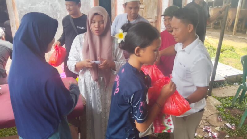 Tarhib Ramadhan Berbagi Bingkisan Sembako di Kandang Sapi Biakternak Indonesia