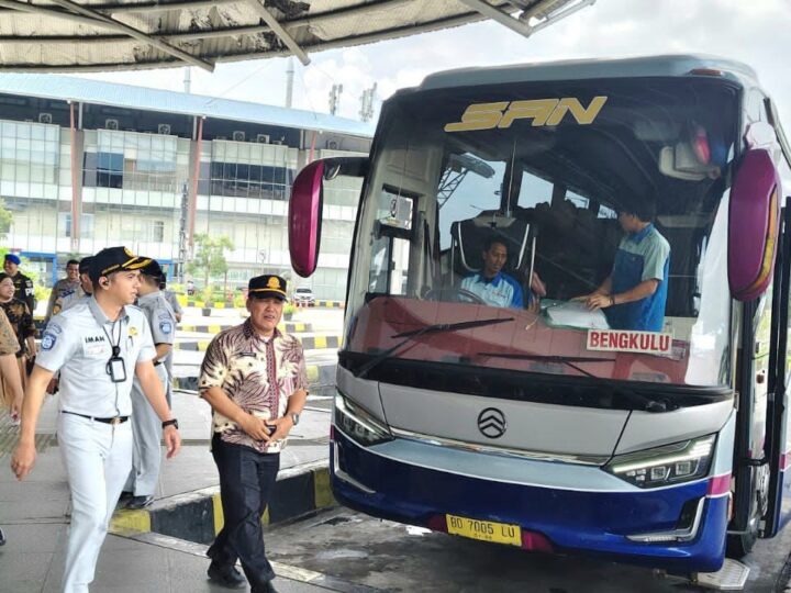 Rampcheck di Terminal Pulo Gebang, Jasa Raharja Jaktim Cek Kelayakan Bus
