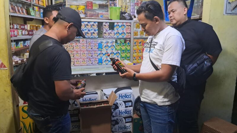 Polsek Cikupa Amankan Belasan Botol Miras dalam Razia Penyakit Masyarakat