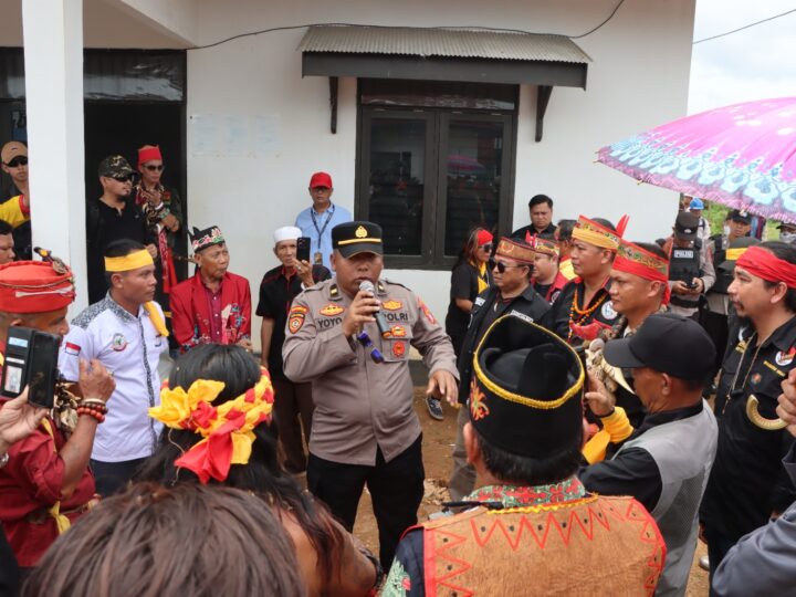 Polres Kotim Fasilitasi Aksi Damai Penyampaian Tuntutan Warga Tualan Hulu Ke PT. Hutanindo Agro Lestari Secara Humanis.