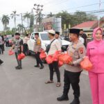 Menebarkan Kebaikan di Bulan Ramadhan Polres Kotim Dan Bhayangkari Berbagi Puluhan Takjil