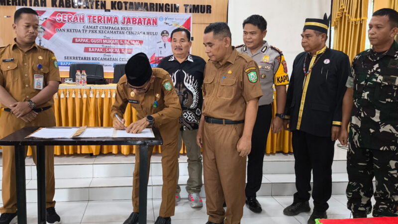 Babinsa Koramil 1015-06/Cempaga Menghadiri Acara Sartijab Camat Cempaka Hulu