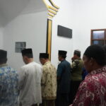 Perkuat Keimanan, Satgas TMMD Reguler ke-127 Kodim 1015/Sampit Sholat Tarawih Bersama Warga