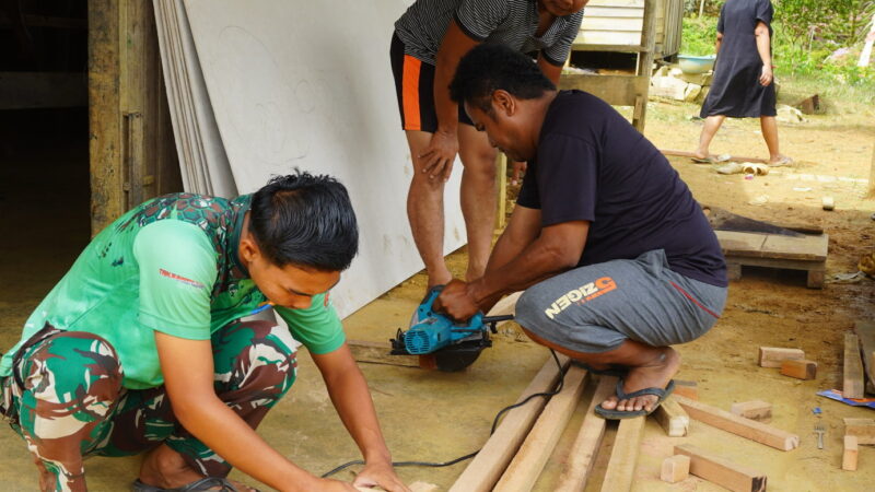 Satgas TMMD Reguler ke-127 Kodim 1015/Sampit Tetap Semangat Kerjakan RTLH Meski Hari Libur