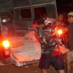 Gelapnya Malam Tak Menyurutkan Semangat Satgas TMMD Reguler ke-127 Kodim 1015/Sampit