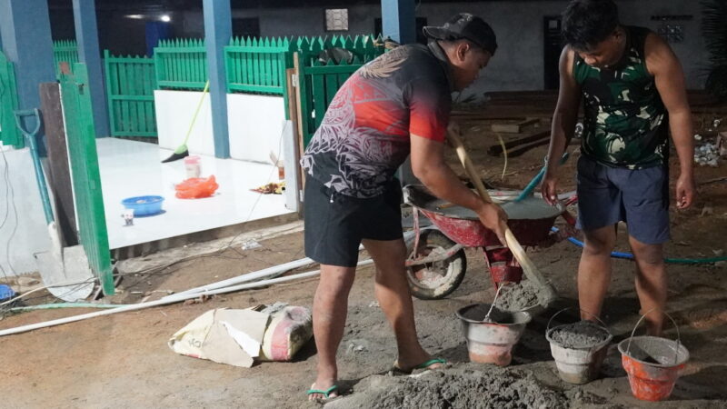 Lembur Hingga Malam, Satgas TMMD 127 Kodim 1015/Sampit dan Warga.