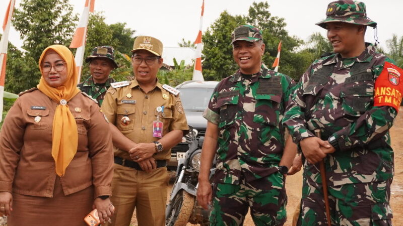 Dansatgas TMMD Reg Ke-127 Beserta Forkopimda Cek Lokasi Sasaran.