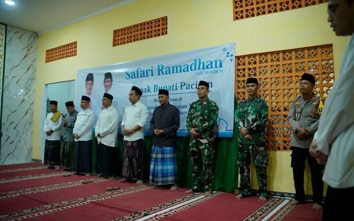Bupati Pacitan Indrata Nur Bayuaji Melanjutkan Safari Ramadan Hari Ke-5 di Desa Ngumbul Kecamatan Tulakan