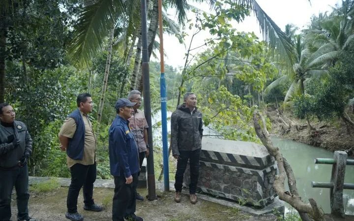 2 Jembatan Rusak Dampak Banjir, Bupati Pacitan Indrata Nur Bayuaji Berharap Kedua Infrastruktur Tersebut Segera Diperbaiki