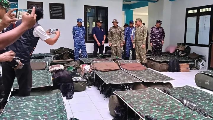 Bupati Pacitan Indrata Nur Bayuaji Pimpin Apel Kerja Bakti Pembersihan Marshalling Batalyon TP 934 Satria Buwana Yudha di Wisma Atlet