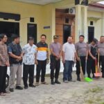 POLSEK KUMAI DAN KELURAHAN KUMAI HILIR CIPTAKAN LINGKUNGAN BERSIH