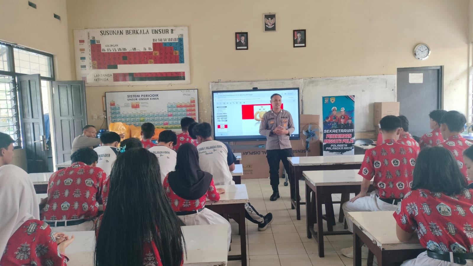 Bag SDM Polresta Palangka Raya Sosialisasikan Penerimaan Terpadu Polri TA 2026 di SMAN 1