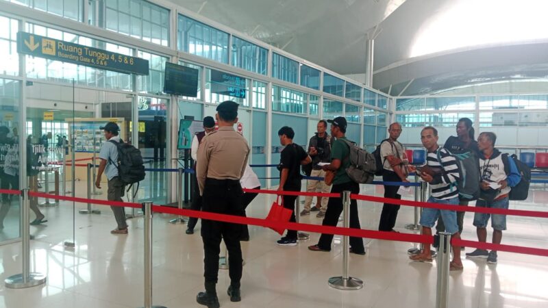 Satpamobvit Polresta Palangka Raya Amankan Aktivitas di Bandara Tjilik Riwut