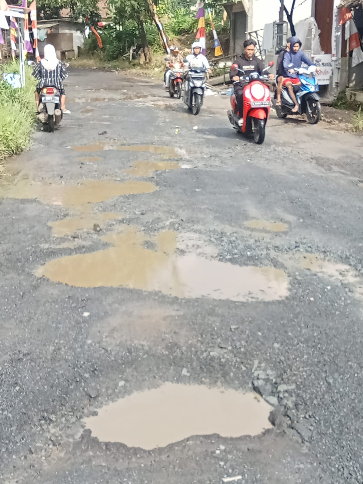 Dinas Pekerjaan  Umum(PU) Bogor Segera Bertindak Jalan Raya Cilejet -Tenjo Rusak Parah