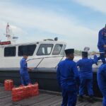 Sat Polairud Polres Kotim Berbagi Takjil Kepada Masyarakat Dalam Rangka Bulan Ramadhan 1447 H/ Tahun 2026