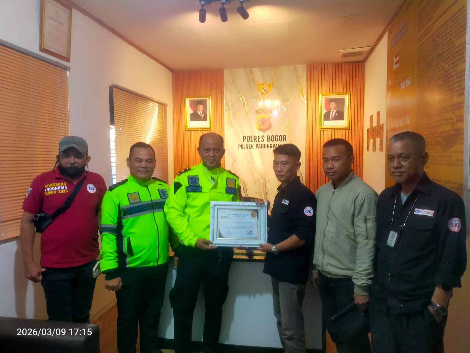 Kapolsek Parung Panjang Terima Piagam Penghargaan dari FWJI Korwil Bogor Raya
