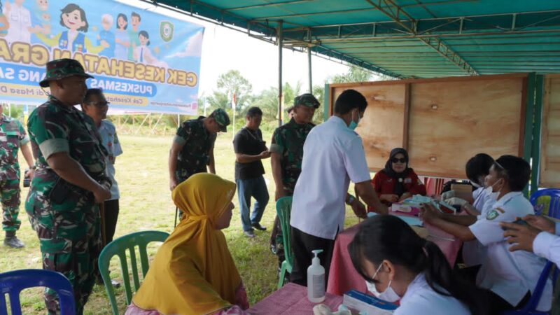 Cek Kesehatan Gratis di Penutupan TMMD Reguler ke-127 Kodim 1015/Sampit Disambut Antusias Warga