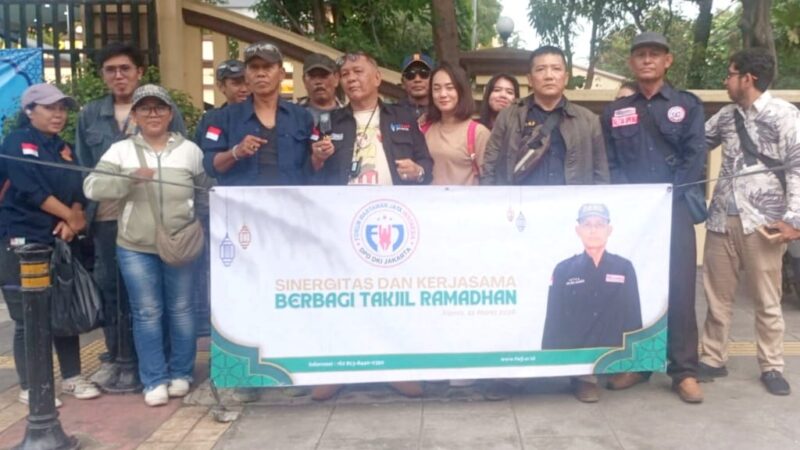 FWJ Indonesia DPD DKI Jakarta Tebar 600 Paket Takjil Dibeberapa Titik