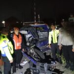 Kejadian Mobil Pick-up Tertabrak Kereta Api Dari Jakarta Menuju Rangkas Bitung di Perlintasan Pintu Kereta Salimah