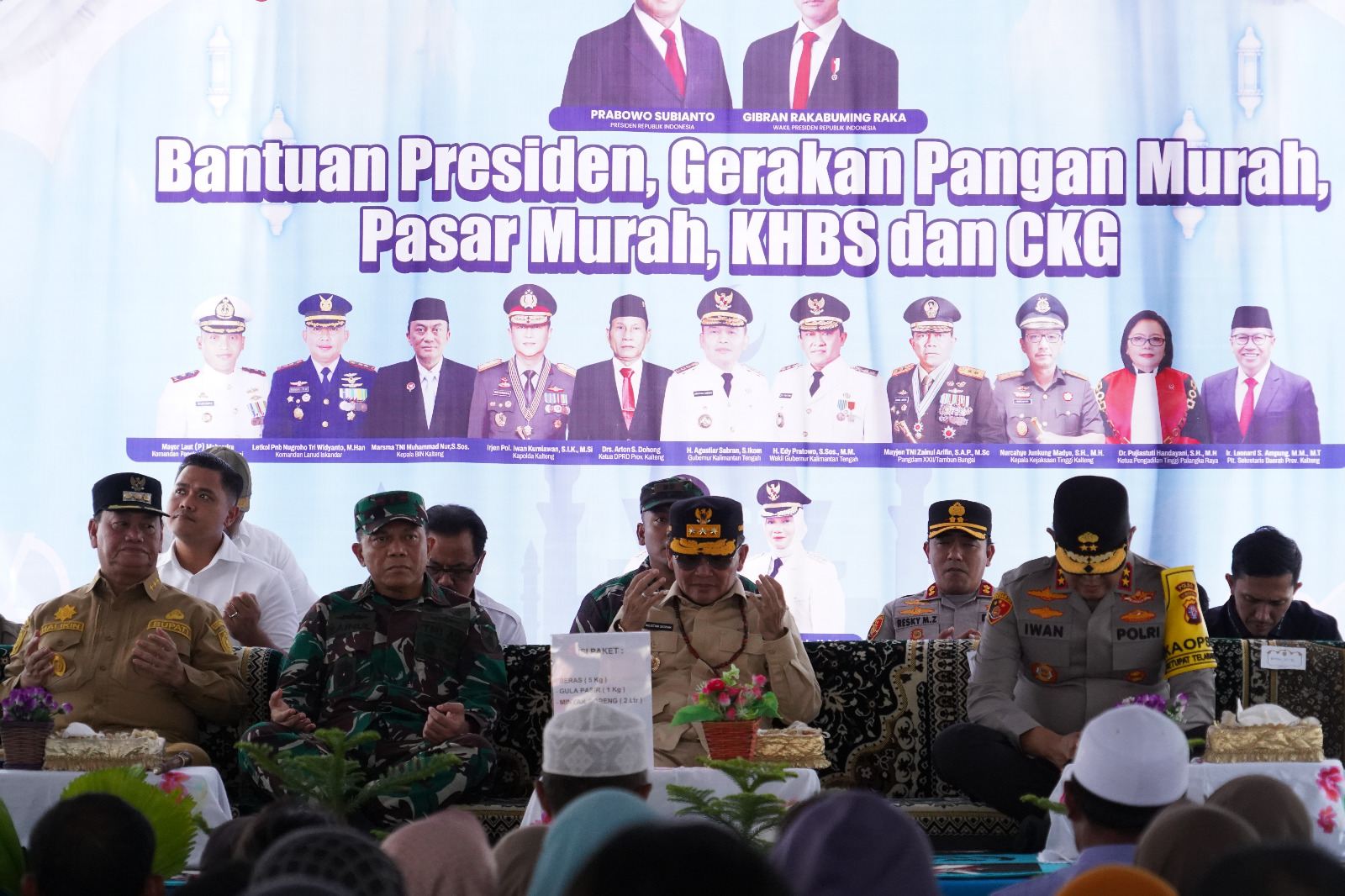 Komandan Kodim 1015/Sampit Bersama Forkopimda Provinsi Kalimantan Tengah Tinjau Pasar Murah