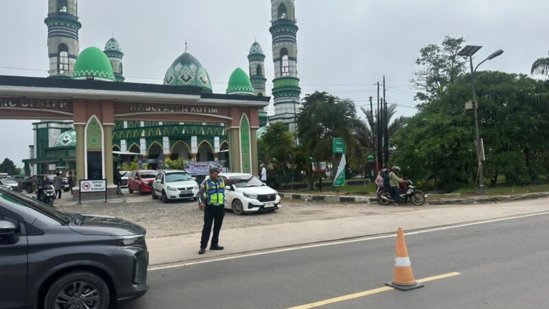 SAT LANTAS POLRES KOTIM BERIKANPELAYANAN, PELAKSANAAN SHOLAT IDUL FITRI 1447 H/2026 M, DI MASJID SEKITAR KOTA SAMPIT