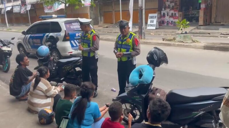 HARI RAYA IDUL FITRI SAT LANTAS POLRES KOTIM, SOSIALISASI EDUKASI TENTANG KAMSELTIBCAR LANTAS.