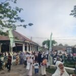 Kegiatan pengamanan Shalat Idul Fitri 1477 H di Masjid Nur Agung Dilaksanakan Secara Humanis.