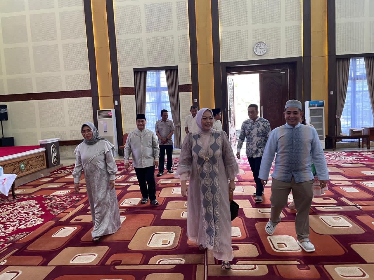 Kapolres Kotim bersama PJU Polres Kotim Lakukan Halal Bihalal Idul Fitri di Rumah Jabatan Forkopimda, Wujud Silaturahmi dan Kebersamaan