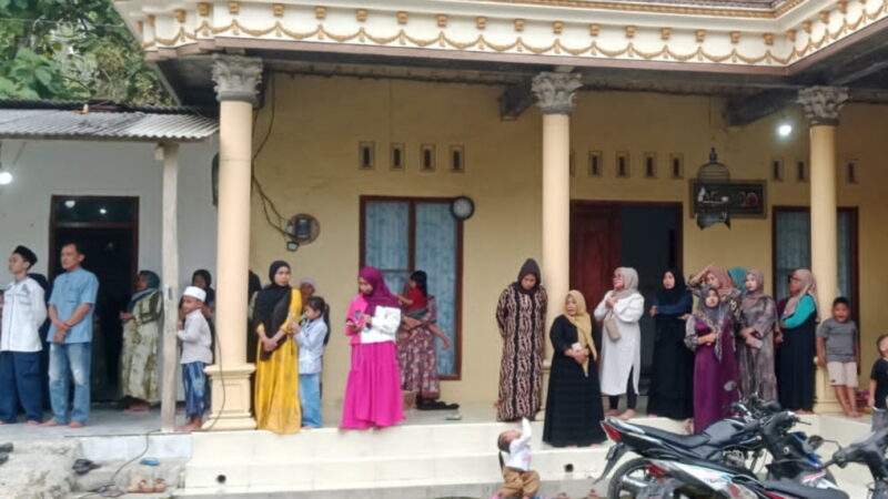 Keluarga Besar Alm. Buk Awi/Buk Nur Kati Mengadakan Halal Bi Halal Dan Tahlil