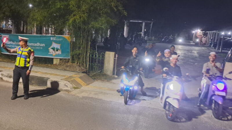 Di Bulan Suci Ramadhan Polres Kotim Amankan Sholat Tarawih di Masjid Al Falah