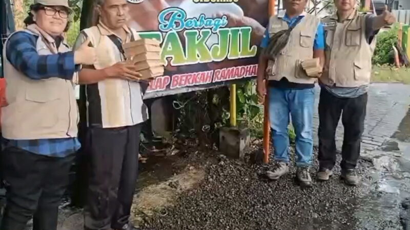 JOSS Turun Jalan Berbagi Takjil Ke Masyarakat Sebagai Wujud Kepedulian di Bulan Ramadan