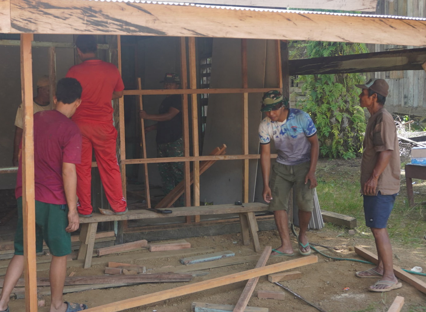 Satgas TMMD Reguler ke-127 Meski Hari Libur Terus Genjot Sasaran RTLH