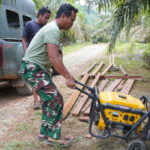 Tunjang Kebutuhan Listrik, Satgas TMMD Reguler ke-127 Kodim 1015/Sampit Gunakan Genset