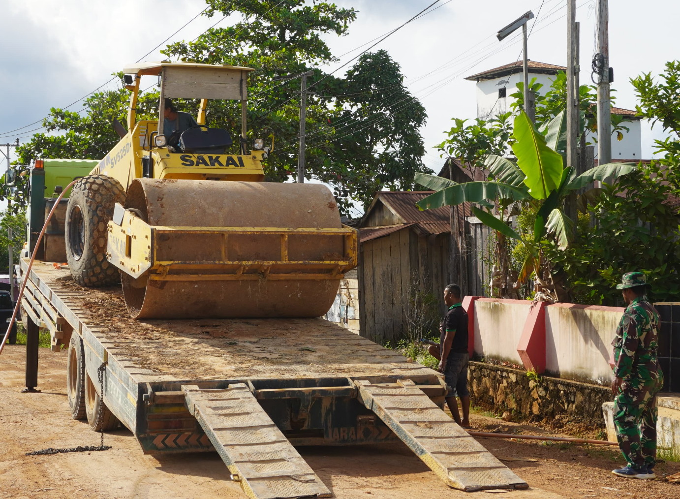 TMMD ke 127 Kodim 1015/Sampit Datangkan Alat Berat Bomag