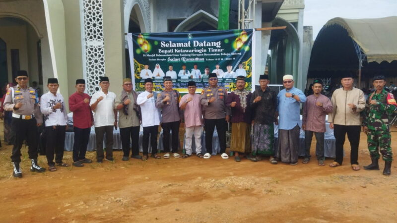 Safari Ramadhan 1447 H, Wakil Bupati Kotim Serahkan Bantuan untuk Warga dan Masjid di Telaga Antang.