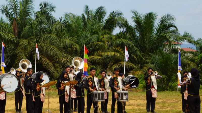 Drumband hingga Kesenian Tradisional Semarakkan Penutupan TMMD ke-127 Kodim 1015/Sampit