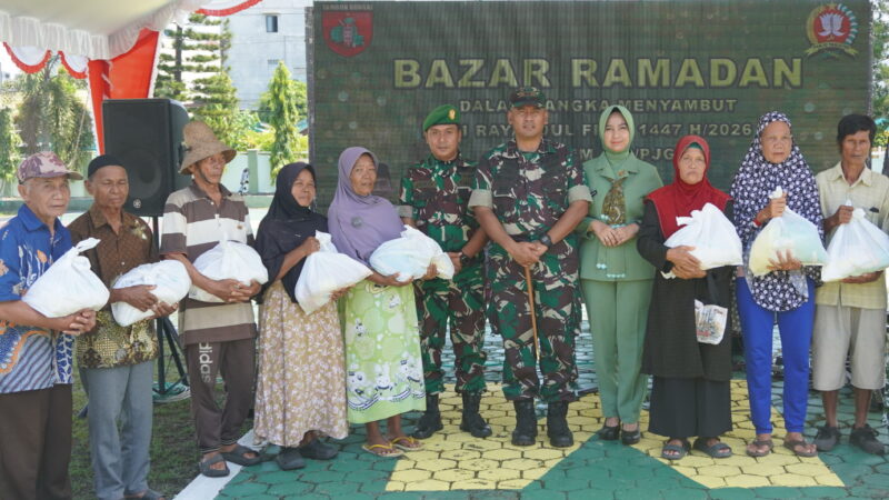 Korem 102/Pjg Bersama Kodim 1015/Sampit Gelar Bazar Ramadhan.