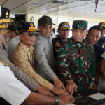 Dandim 1015/Sampit Dampingi Forkopimda Provinsi Kalimantan Tengah Pantau Arus Mudik.